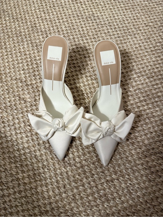 Dolce Vita Shoes - Dolce Vita Women's Ivory Bow Pointed-Toe heel